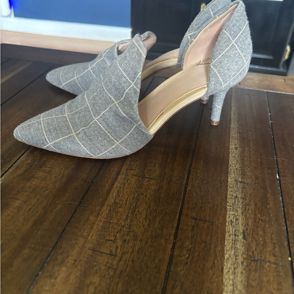 Gray Plaid Medium Heel Pumps